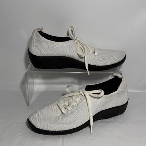 Arcopedico NET3 White and Black Women's Sneakers Knit Shoes Lace Ups Size 40 / 9